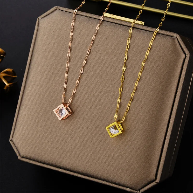 Clássico zircon cristal dentro quadrado oco colar de aço inoxidável
